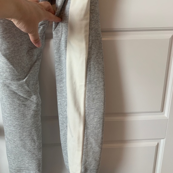 Puma grey and cream striped joggers, size Large - Picture 11 of 11